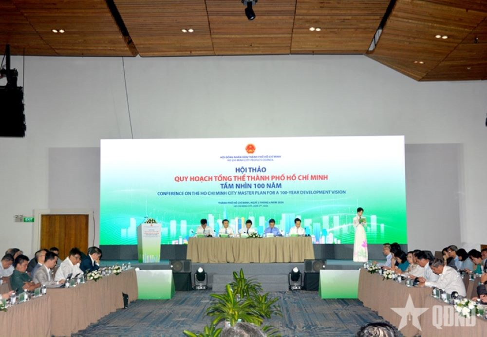 Siêu đô thị tính chuyện 100 năm